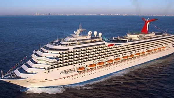 കൊറോണ; ക്രൂയിസ് കപ്പലായ കാര്‍ണിവലില്‍ 6000 ലധികം പേര്‍ കഴിയുന്നുണ്ടെന്ന് റിപ്പോര്‍ട്ട്