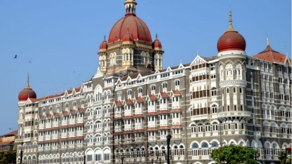 താജ് ഹോട്ടലിലെ 500 ജീവനക്കാർക്ക് കൊറോണ പരിശോധന: രോഗം സ്ഥിരീകരിച്ചവരിൽ ലക്ഷണങ്ങളില്ലാത്തവരും!!