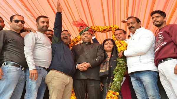 ഹിമാചലിനെ ക്വാന്റൈൻ കേന്ദ്രമാക്കാമെന്ന് മുഖ്യമന്ത്രി: അപകടകരം മന്ത്രിയെ തള്ളി കോൺഗ്രസ്