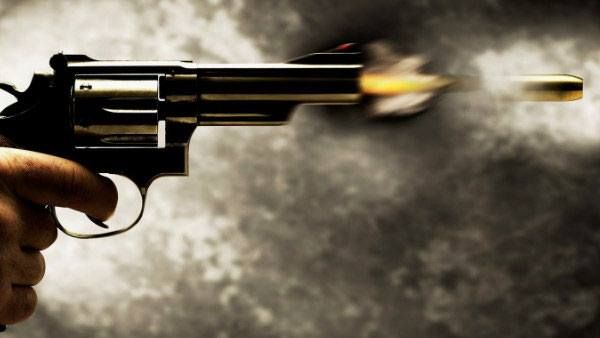 എടിഎമ്മില്‍ പണം നിറക്കാന്‍ പോയ വാന്‍ ആക്രമിച്ചു; സുരക്ഷാ ജീവനക്കാരനെ വെടിവച്ചു കൊന്ന് എട്ട് ലക്ഷം മോഷ്ടിച്ചു