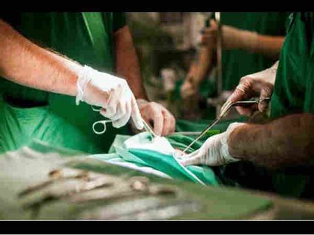 47കാരിക്ക് അപൂർവ ശസ്ത്രക്രിയ, വയറ്റിൽ നിന്ന് നീക്കം ചെയ്തത് 7 കിലോയിൽ അധികം തൂക്കമുളള മുഴ!