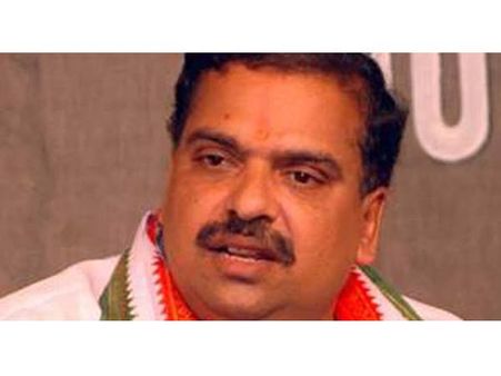 കേന്ദ്ര റെയിൽവേ മന്ത്രിയെ ഉപദേശിക്കാനുള്ള യോഗ്യത മുഖ്യമന്ത്രിക്കില്ല: പി.കെ കൃഷ്ണദാസ്