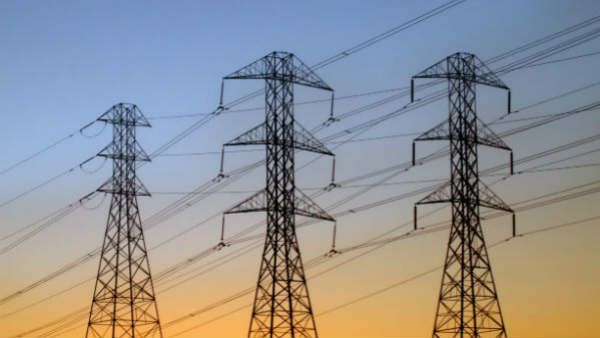 ഫാക്ടറികളും വ്യവസായ കേന്ദ്രങ്ങളും പ്രവര്‍ത്തിച്ചില്ല: രാജ്യത്തെ ഊര്‍ജ്ജ ഉപഭോഗത്തില്‍ 23 ശതമാനം ഇടിവ്