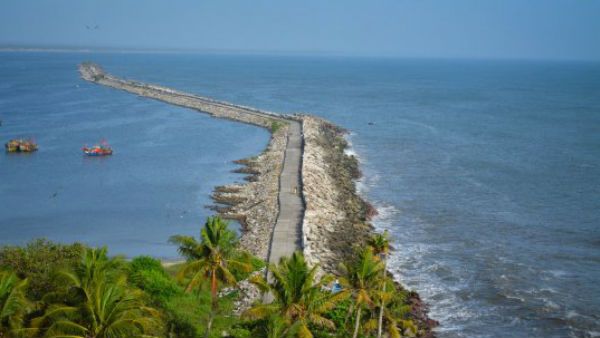 കാലവര്‍ഷം അടുക്കുന്നു.... തീരദേശവാസികള്‍ക്ക് ഒരൊറ്റ ആശങ്ക, കടല്‍ഭിത്തിയില്ല, അവര്‍ വാക്കുപാലിച്ചില്ല