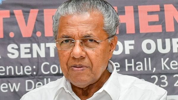 വി മുരളീധരനെ തള്ളി മുഖ്യമന്ത്രി: മലയാളികളുള്ള ഒരു വിമാനത്തിനും അനുമതി നൽകാതിരുന്നിട്ടില്ല