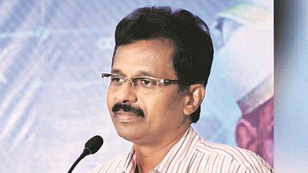 പാർക്കിംഗിന്റെ പേരിൽ തർക്കം: എബിവിപി നേതാവിനെതിരെ കേസ്; വീടിന് മുമ്പിൽ മൂത്രമൊഴിച്ച് പകരം വീട്ടി?