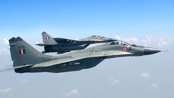 കരുതിയിരിക്കാൻ ഇന്ത്യ: റഷ്യയിൽ നിന്ന് 33 ആധുനിക യുദ്ധ വിമാനങ്ങൾ വാങ്ങാൻ അനുമതി,38,900 കോടിയുടെ കരാർ