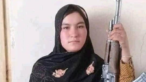 15കാരി ഖമര്‍ ഗുല്‍ തോക്കെടുത്തത് എന്തിനെന്നറിയുമോ? ഉറ്റവരെ കൊന്ന തീവ്രവാദികളെ വധിച്ചു