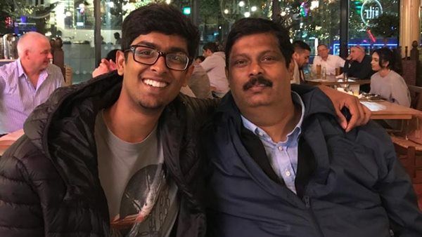 മരിച്ചു പോയ മകന്റെ ഓർമ്മയ്ക്ക്, 61 പ്രവാസികൾക്ക് നാട്ടിലേക്കുളള ടിക്കറ്റ് നൽകി ഈ പ്രവാസി മലയാളി