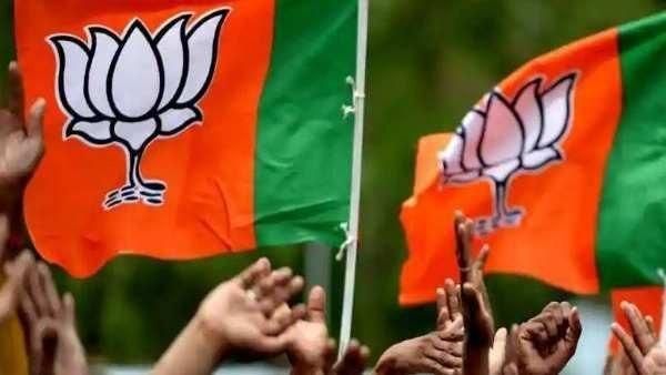 വ്യവസായികളേയും നിക്ഷേപകരേയും പിണറായി ഭീഷണിപ്പെടുത്തുകയാണ്; ജോർജ് കുര്യൻ