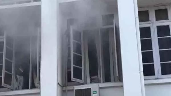 സുപ്രധാന രേഖകളെല്ലാം സുരക്ഷിതം, കത്തി നശിച്ചത് ഗസ്റ്റ് റൂം ബുക്കിംഗ് രേഖകളെന്ന് അഡി. സെക്രട്ടറി