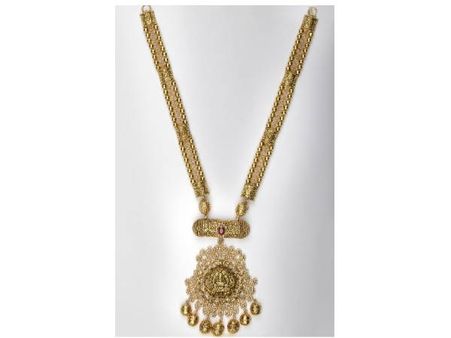 ഓണത്തിന് പരന്പരാഗത കേരള സ്റ്റൈൽ ആഭരണങ്ങൾ; കല്യാൺ ജ്വല്ലേഴ്സിന്റെ പുത്തൻ ഫാഷനുകളുമായി വൈഭവി ശാണ്ഡില്യ