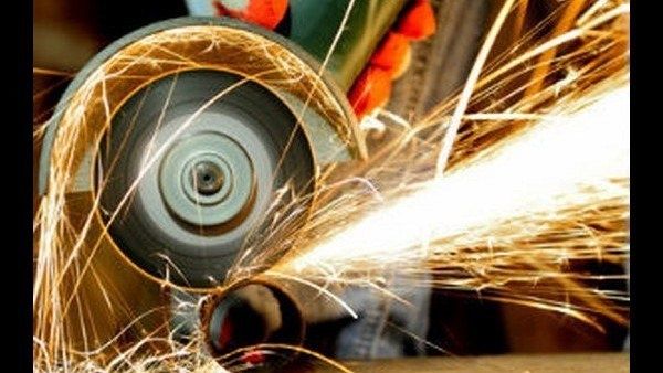 സുപ്രധാന വ്യവസായ മേഖലകളില്‍ ഉത്പാദന ഇടിവ് തുടരുന്നു; പിടിച്ചു നിന്നത് ഒരു മേഖല മാത്രം