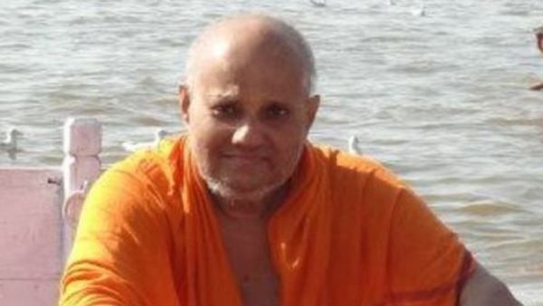 എടനീര്‍ മഠാധിപതി കേശവാനന്ദ ഭാരതി അന്തരിച്ചു, ഭൂപരിഷ്‌കരണത്തിനെതിരായ നിയമയുദ്ധത്തിലൂടെ ശ്രദ്ധേയന്‍