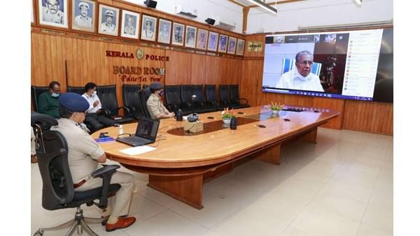 കേരളത്തിൽ ഇ-ചെലാന്‍ പദ്ധതിക്ക് തുടക്കമായി: ഇന്റഗ്രേറ്റഡ് ട്രാഫിക് മാനേജ്മെന്‍റ് സംവിധാനം ഉടന്‍ !!