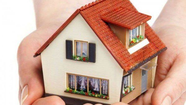 ലൈഫ് മിഷൻ വിവാദം: വടക്കാഞ്ചേരിയിലെ ഫ്ലാറ്റ് നിർമാണം നിർത്തിവെച്ചു, നഗരസഭയിൽ സിബിഐ റെയ്ഡ്