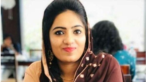 റംസിയുടെ ആത്മഹത്യ: സീരിയൽ നടിക്ക് മുൻകൂർജാമ്യം, ഒക്ടോബർ ആറ് വരെ അറസ്റ്റ് പാടില്ലെന്ന് കോടതി!!