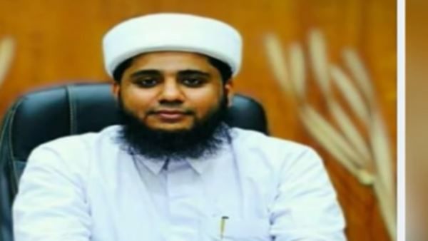 വിവാഹവാഗ്ദാനം നല്‍കി 17കാരിയെ ലൈംഗികമായി പീഡിപ്പിച്ചു, അധ്യാപകനെതിരെ പൊലീസ് കേസ്