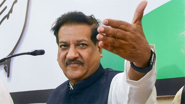 കത്ത് സോണിയ ചര്‍ച്ച ചെയ്യുമെന്ന് കരുതി, അതുണ്ടായില്ല, ഞങ്ങളെ അവര്‍ ആക്രമിച്ചെന്ന് പൃഥ്വിരാജ് ചവാന്‍!