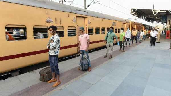 ശ്രമിക് ട്രെയിനുകളില്‍ മരിച്ചത് 97 കുടിയേറ്റ തൊഴിലാളികള്‍; പ്രതിഷേധത്തിനൊടുവില്‍ റെയില്‍വേ