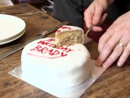 വീട്ടില്‍ കേക്കുണ്ടാക്കി വില്‍ക്കുന്നവർ സൂക്ഷിക്കുക, ലൈസൻസ് ഇല്ലെങ്കിൽ പണി പാളും; 5 ലക്ഷം വരെ പിഴ