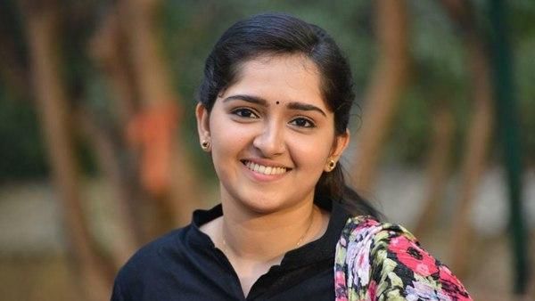 ജീവിതം അവസാനിപ്പിക്കുന്നതിനെ കുറിച്ച് ചിന്തിച്ചെന്ന് നടി സനൂഷ; അനിയനെ കുറിച്ച് ഓര്‍ത്തപ്പോള്‍..