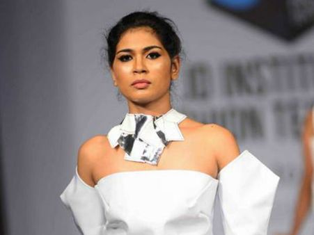 'ഗോമാതാ ഉലര്‍ത്ത്' വീഡിയോ, ജാമ്യം റദ്ദാക്കാതിരിക്കാൻ രഹ്ന ഫാത്തിമയ്ക്ക് ഒരവസരം കൂടി നൽകി കോടതി