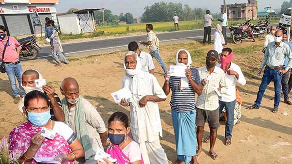 ബീഹാറില്‍ തേജസ്വിയോ നിതീഷോ; പ്രതീക്ഷ കൈവിടാതെ മുന്നണികള്‍, മൂന്നാം ഘട്ട തിരഞ്ഞെടുപ്പ് ആരംഭിച്ചു
