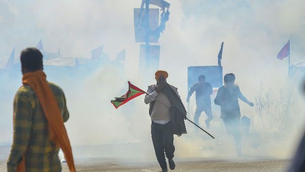 ദില്ലി ചലോ മാര്‍ച്ച്: മൂന്നാം ദിനത്തിലും പ്രതിഷേധം ശക്തമാക്കി കര്‍ഷകര്‍