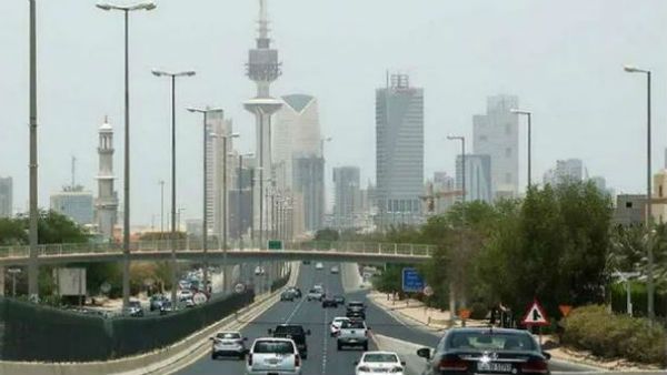 കുവൈത്തില്‍ തൊഴില്‍ നിയമങ്ങള്‍ കടുപ്പമാകുന്നു, സ്വകാര്യ മേഖലയിലേക്കുള്ള വിസാ മാറ്റത്തിലും നിയന്ത്രണം