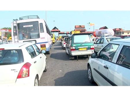 115 ജീവനക്കാരില്‍ 20 പേര്‍ക്ക് കൊവിഡ്; പാലിയേക്കര ടോള്‍ പ്‌ളാസയില്‍ അടിയന്തര നടപടിയുമായി കളക്ടര്‍