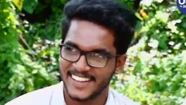 ആ വിപ്ലവ ഗാനത്തിന്റെ രചയിതാവ് ഇവിടെയുണ്ട്; ഗ്രാമങ്ങളെ പുളകിതമാക്കി ഹിറ്റ് സോങ്