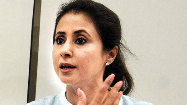 ഒരു വര്‍ഷം മുമ്പ് കോണ്‍ഗ്രസ് വിട്ടു, ഇനി ഊര്‍മിള ശിവസേനയ്‌നൊപ്പം, എംഎല്‍സി സീറ്റും ഉറപ്പിച്ചു!!