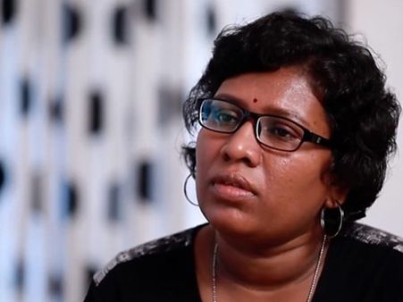 'ഇത് സര്‍ക്കാരിന്റെ മൃദു സംഘപരിവാര്‍ നിലപാട്', പോലീസ് സ്റ്റേഷന് മുന്നിൽ സത്യാഗ്രഹമിരിക്കുമെന്ന് ബിന്ദു അമ്മിണി