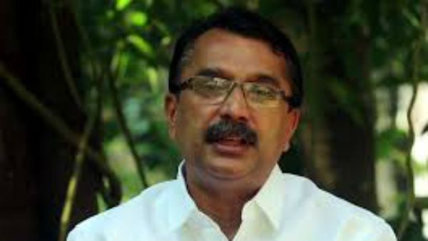 കോഴിക്കോട്ടെ ദയനീയ പ്രകടനം, പിഎം നിയാസിനെ പുറത്താക്കണമെന്ന് ആവശ്യപ്പെട്ട് പോസ്റ്റര്‍!!