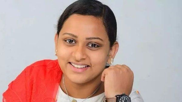 രേഷ്മ റോയി സംസ്ഥാന ചരിത്രത്തിലെ ഏറ്റവും പ്രായം കുറഞ്ഞ പഞ്ചായത്ത് പ്രസിഡന്‍റാവും