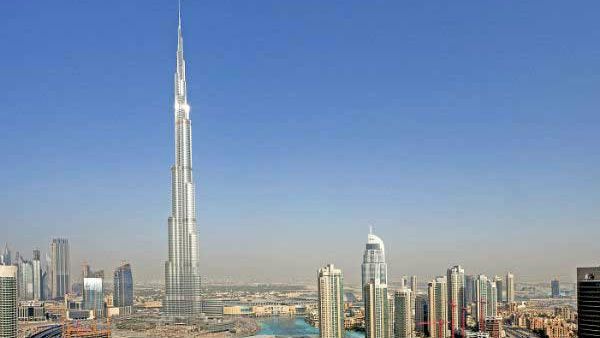 കൊവിഡൊന്നും പ്രശ്‌നമല്ല, പുതുവര്‍ഷത്തില്‍ ആഘോഷത്തിനൊരുങ്ങി യുഎഇ, നഗരങ്ങളില്‍ പരിപാടികള്‍