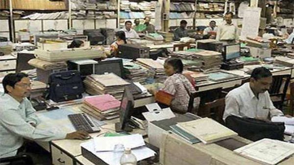 സര്‍ക്കാര്‍ ഉദ്യോഗസ്ഥര്‍ക്ക്‌ ഡ്രസ്‌കോഡുമായി മഹാരാഷ്ട്ര സര്‍ക്കാര്‍; ഉത്തരവിറക്കി