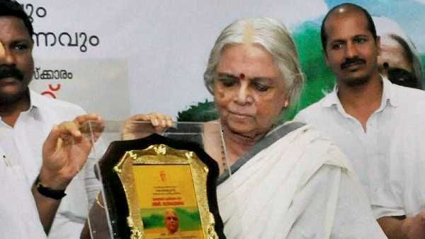 സുഗതകുമാരിയുടെ വിവാദങ്ങള്‍... വംശീയത മുതല്‍ സ്ത്രീ വിരുദ്ധത വരെ; ഉയർന്ന വിമർശനങ്ങൾ