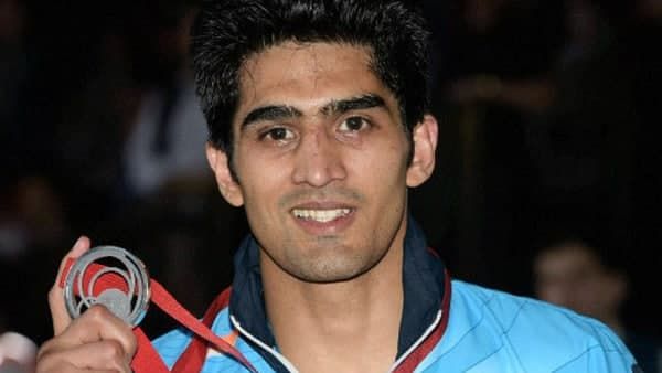 കര്‍ഷക സമരത്തിന്‌ പൂര്‍ണ പിന്തുണ; ഖേല്‍ രത്‌ന പുരസ്‌കാരം തിരിച്ച്‌ നല്‍കുമെന്ന്‌ ബോക്‌സിങ്‌ താരം വിജേന്ദര്‍ സിങ്‌