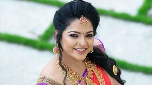 നടി വിജെ ചിത്രയുടെ ആത്മഹത്യ: മാനസിക സമ്മര്‍ദം മൂലം; പ്രതിശ്രുത വരനും അമ്മയും സമ്മര്‍ദത്തിലാക്കി