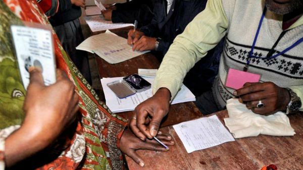 കോഴിക്കോട് ജില്ലയില്‍ 1000 പ്രശ്നബാധിത ബൂത്തുകളില്‍ നിരീക്ഷണ കാമറ 172 ഇടങ്ങളില്‍ മാത്രം!!