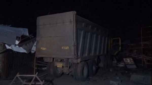 റോഡരികില്‍ കിടന്നവര്‍ക്ക് മുകളിലൂടെ ട്രക്ക് പാഞ്ഞുകയറി; 15 മരണം, നഷ്ടപരിഹാരം പ്രഖ്യാപിച്ച് മോദി