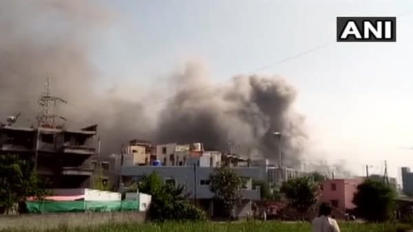 പൂനെയിലെ സിറം ഇൻസ്റ്റിറ്റ്യൂട്ട് ഓഫ് ഇന്ത്യയിൽ വൻ തീപിടുത്തം: തീപടർന്നത് ഒന്നാം ടെർമിനലിലെ ഗേറ്റിൽ