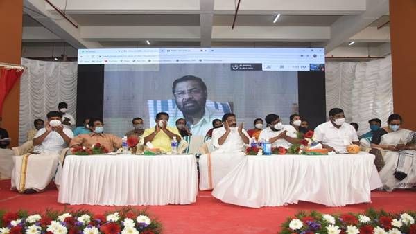 ഗുരുവായൂരിന്റെ മുഖം മാറുന്നു: മൾട്ടിലെവൽ കാര്‍ പാര്‍ക്കിംഗും ടൂറിസം അമ്നിറ്റി സെന്ററും നാടിന് സമർപ്പിച്ചു