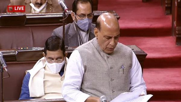 ഒരിഞ്ച് പോലും വിട്ടുവീഴ്ചയില്ല, പാഗോംങ് തീരത്ത് നിന്ന് ഇന്ത്യ-ചൈന പിന്മാറ്റമെന്ന് രാജ്നാഥ് സിംഗ്