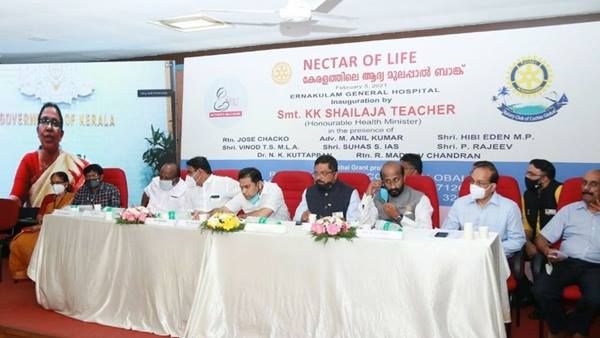 സംസ്ഥാനത്തെ ആദ്യ മുലപ്പാൽ ബാങ്ക് ആരംഭിച്ചു: ആറ് മാസം മുലപ്പാൽ കേടുകൂടാതെ സൂക്ഷിക്കാം