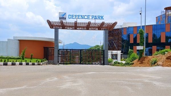 രാജ്യത്തെ ആദ്യ ഡിഫന്‍സ് പാര്‍ക്ക് ഒറ്റപ്പാലത്ത്; ഉദ്ഘാടനം നിർവഹിച്ച് മുഖ്യമന്ത്രി