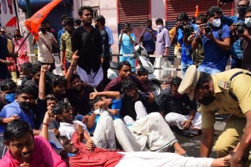 സമരം നടത്തുന്ന ഉദ്യോഗാര്‍ഥികളുമായി സര്‍ക്കാര്‍ ചര്‍ച്ചക്ക്‌ തയാറാവണമെന്ന്‌ എഐവൈഎഫ്