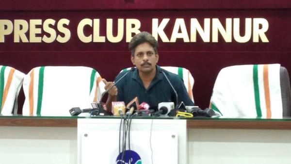 ദീപേഷിന്റെ ആരോപണങ്ങൾ തെറ്റ്: ക്ഷണിച്ചതിന് തെളിവുകൾ കൈയ്യിലുണ്ടെന്ന് പ്രദീപ് ചൊക്ളി